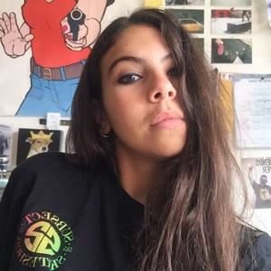 Meet your Posher, Carolina